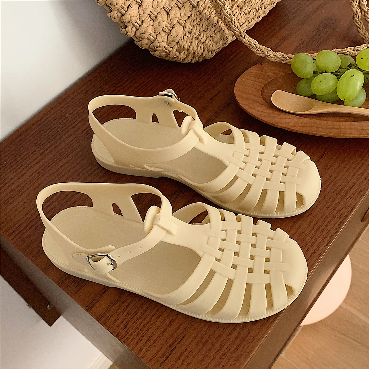 Clear Heels Female Sandal Breathable 2022 Summer Shoes Girls Jelly Flat Gladiator Beige Comfort Low Retro Rubber PVC Casual Rome