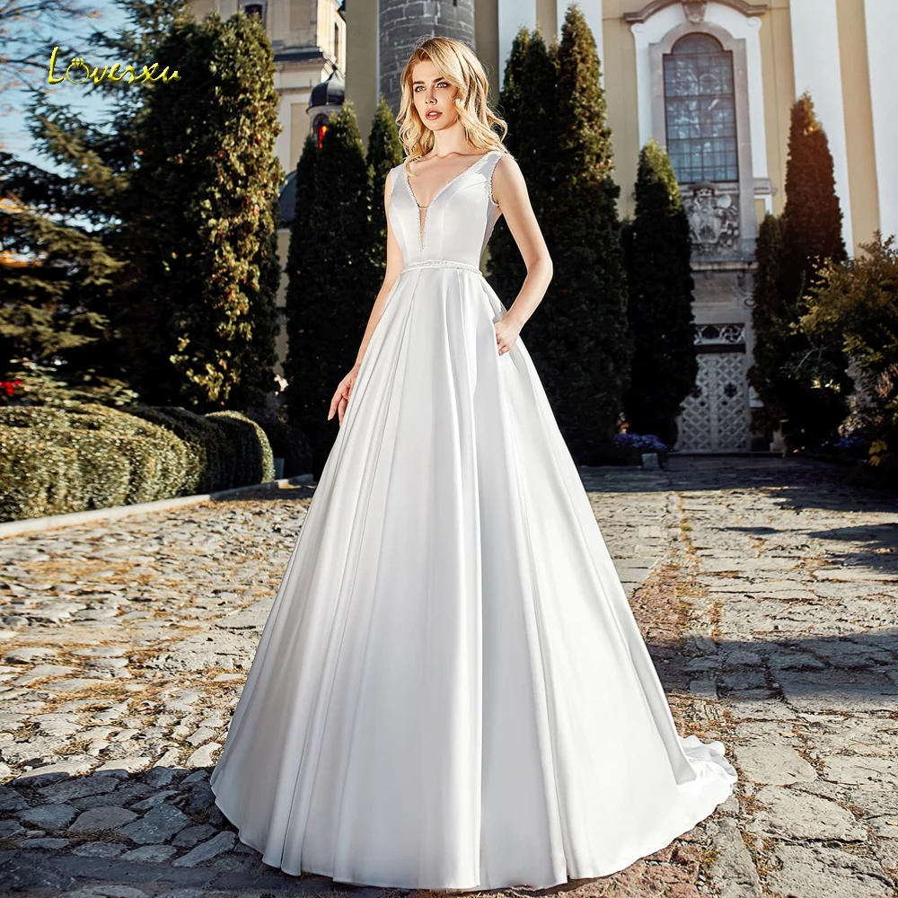 

Loverxu Sexy Backless V Neck Matte Satin A Line Wedding Dresses 2021 Lace Up Beaded Sashes Sweep Train Vintage Bridal Gowns