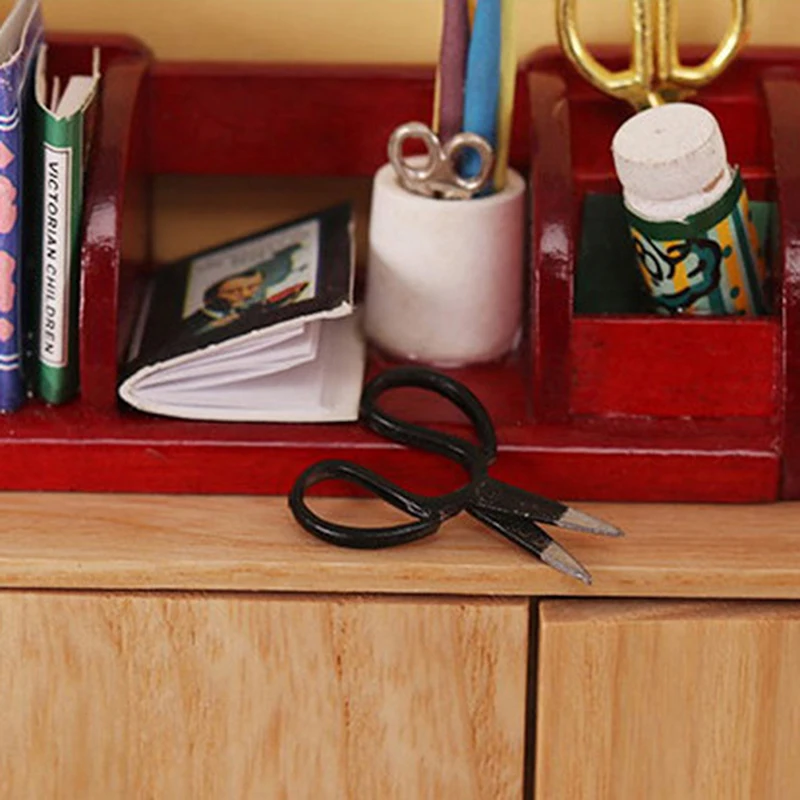 

2Pcs 1:12 scale dollhouse miniature scenes hair cutting scissors Model