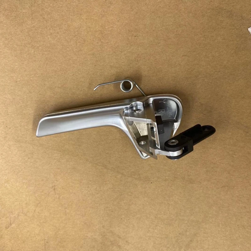 Внутренняя ручка для дверного подлокотника Jetta 2006-2011 |