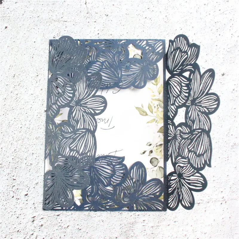 Лепестковая пригласительная карта сложенная лазерная резка для свадьбы