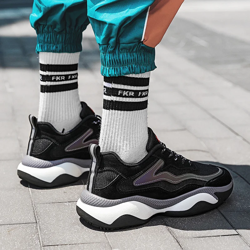 

New Men Chunky Sneakers Lace-up Flat Tennis Shoes with Platform Stylish Black Breathable Adult Male Tenis Footwear Luminous Shoe