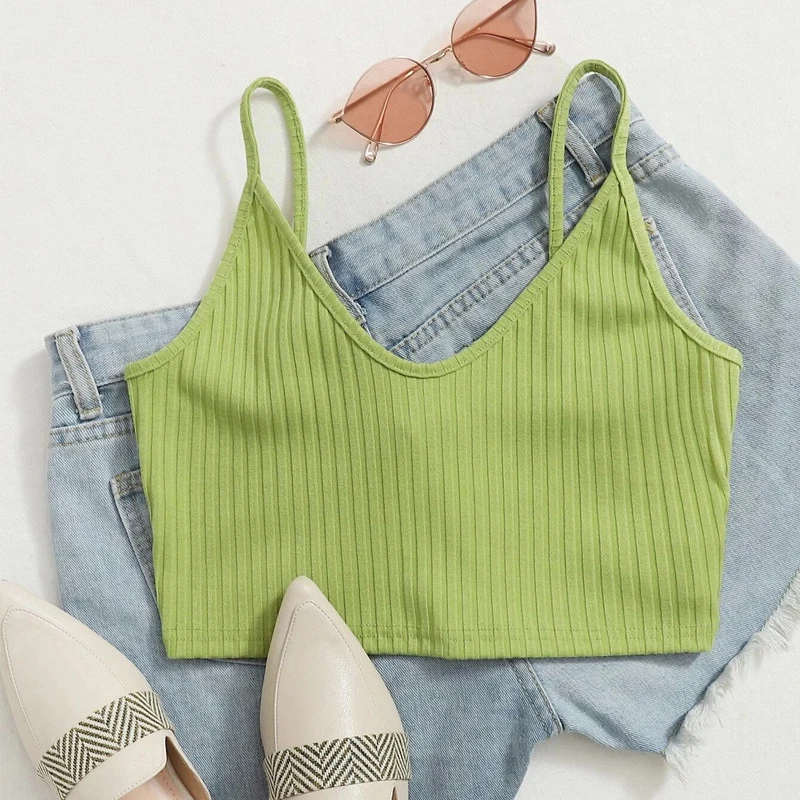 Майка женская трикотажная в рубчик однотонный топ на бретелях-спагетти с