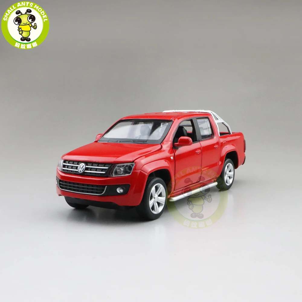 1/30 Caipo AMAROK пикап литая модель автомобиля игрушки для детей оттягивающийся музыкальный светильник подарки для мальчиков девочек