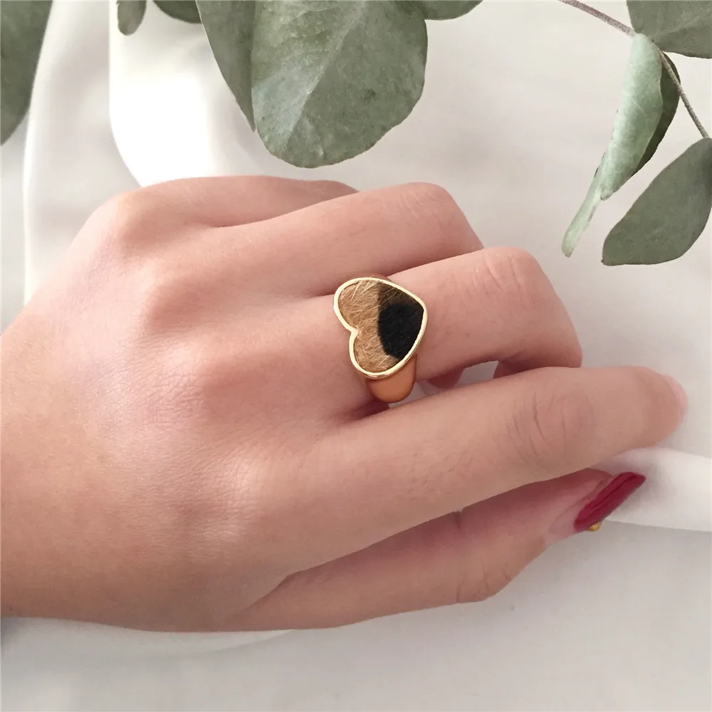 Пикантные Цвет золотой покрытие с леопардовым принтом в форме сердца рисунком