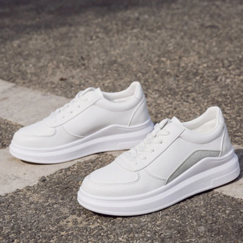 

White flat shoes women Winter short Plush casual shoes summer winter warm platform sneakers Wild Ladies shoes Non-slip