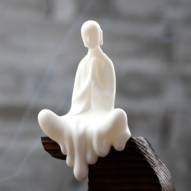 Простой современный маленький китайский статуя монаха Будды из белого нефрита