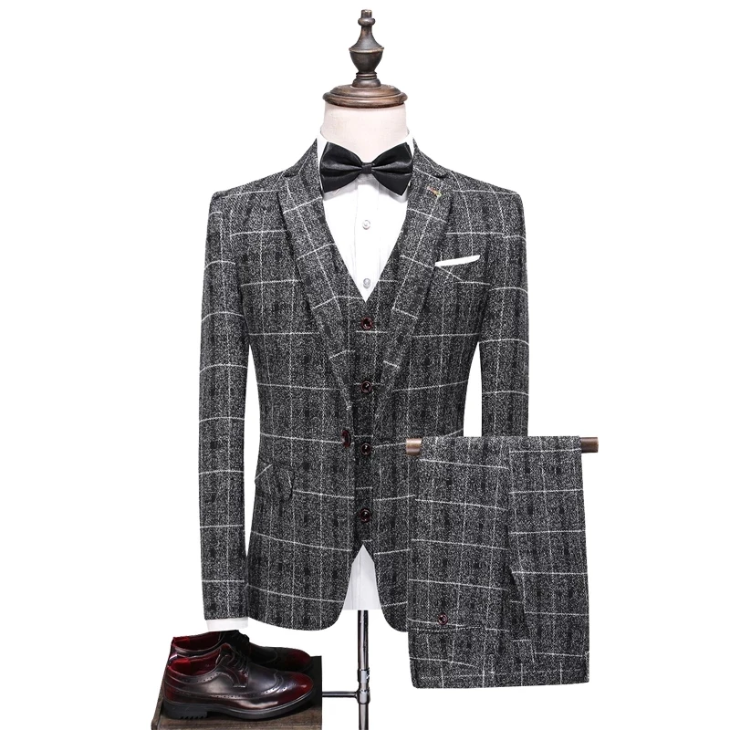 

2022 Fashion Dark Gray Plaid Notch Lapel Single Button Slim Fit British Business Suit Wedding Bridegroom Best Man Dress 3 Pieces