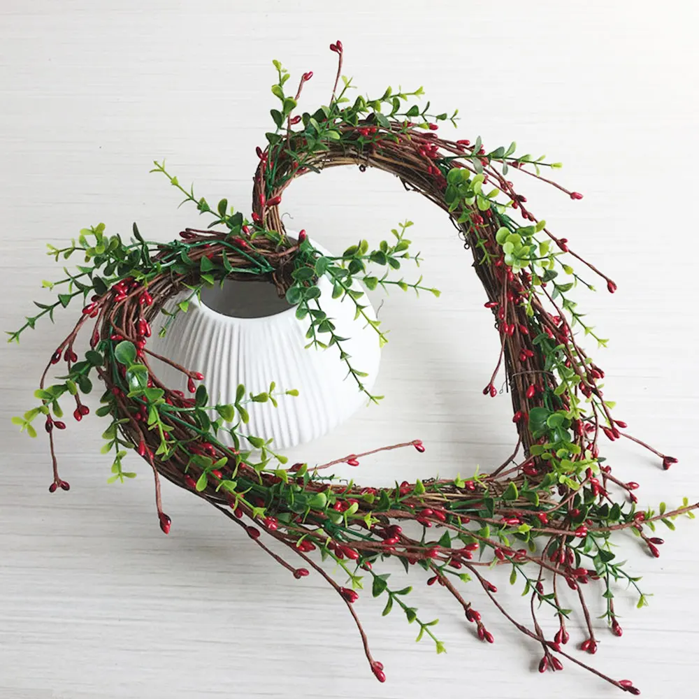 Натуральный виноградный венок ручной работы в деревенском стиле с сердцем