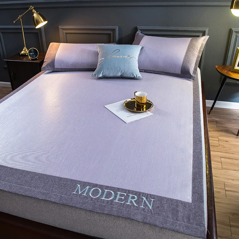 

Three-piece Ice Silk Mat Nordic Style Light Luxury Fashion Embroidery Solid Color Comfortable Folding Air Conditioning Seat