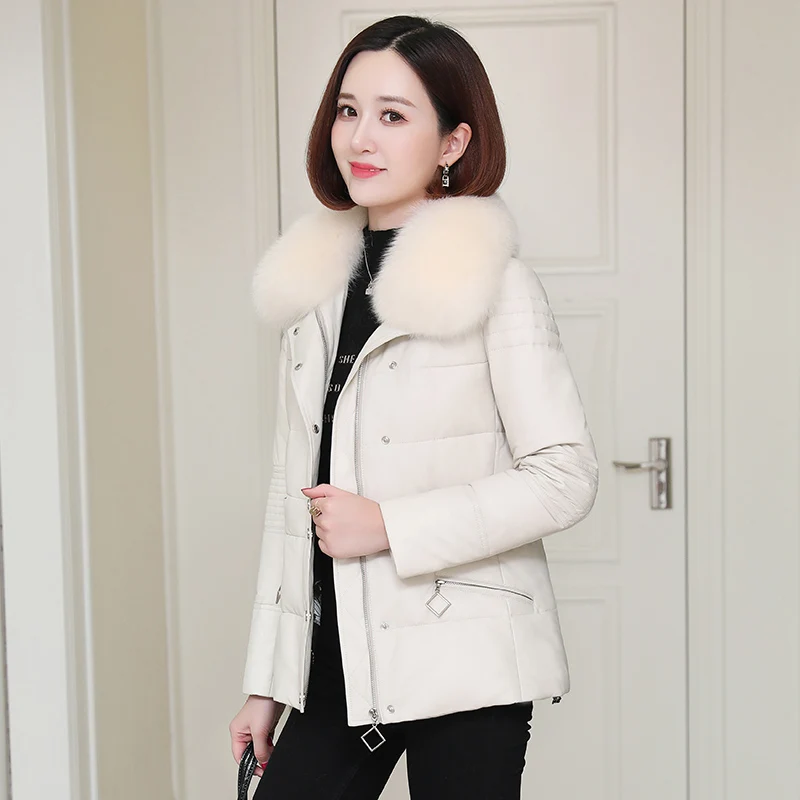 

2020 new leather down jacket women's short Sheepskin Fur Coat slim coat fox fur collar Haining Fur Winter