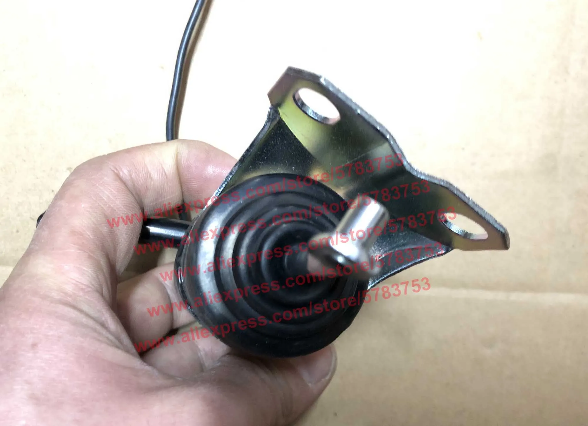 Соленоид отключения Kubota 15471-60010 V2203 / KX101 KX151 KX161-2 B1250 B1750 L2900 L4200 | Обустройство дома