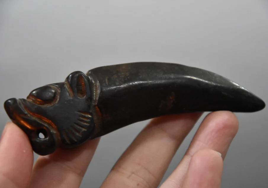 

China Hongshan Culture Hand carved amulet Tiger tooth Meteorite Pendant Ancient