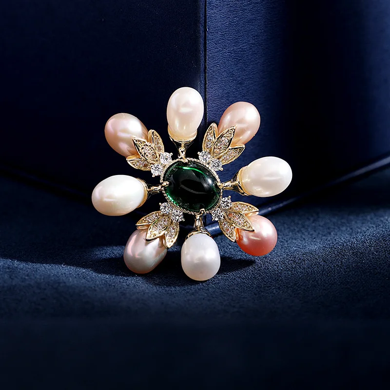 

Vintage Elegant Freshwater Pearls temperament Brooches for Women Men Gift Simple White Zircon Brooch Corsage Shawl Badge Pin