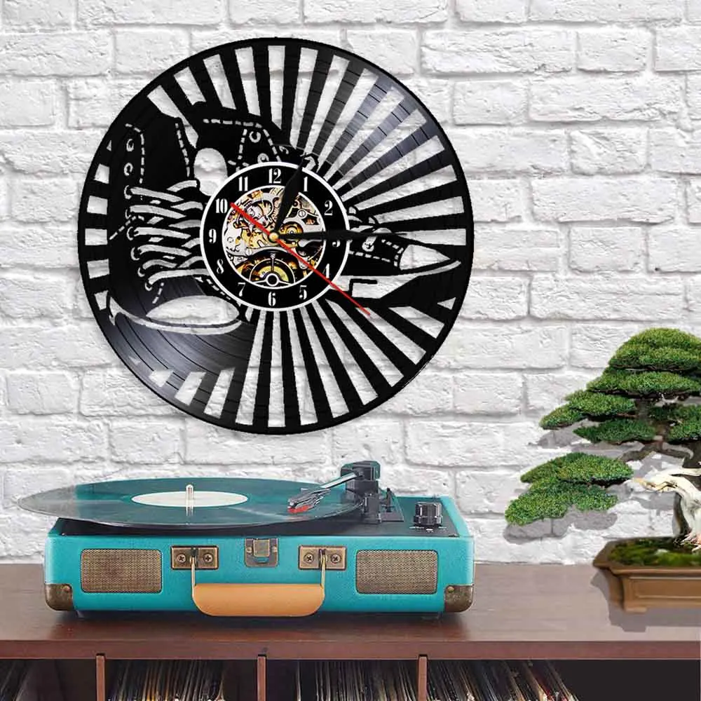 Кроссовки декоративные настольные часы современный дизайн настенный