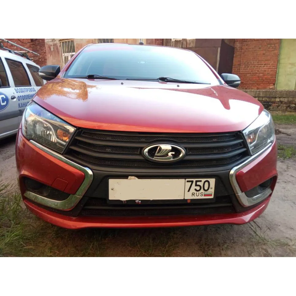 Защитная сетка на решетку радиатора Lada Vesta седан SW верхняя и нижняя защита от