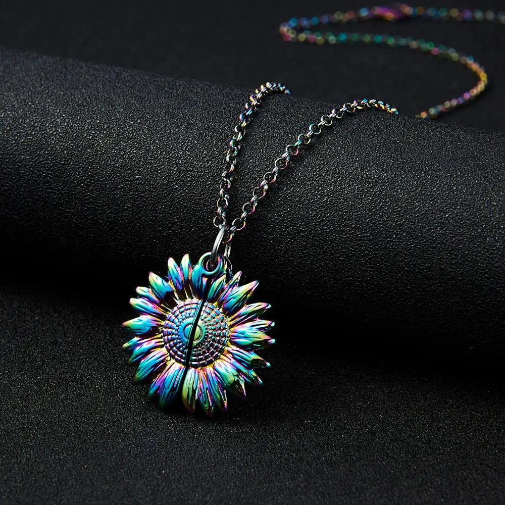 Двухслойное ожерелье с подвеской в виде подсолнуха гравировкой You are my Sunshine из