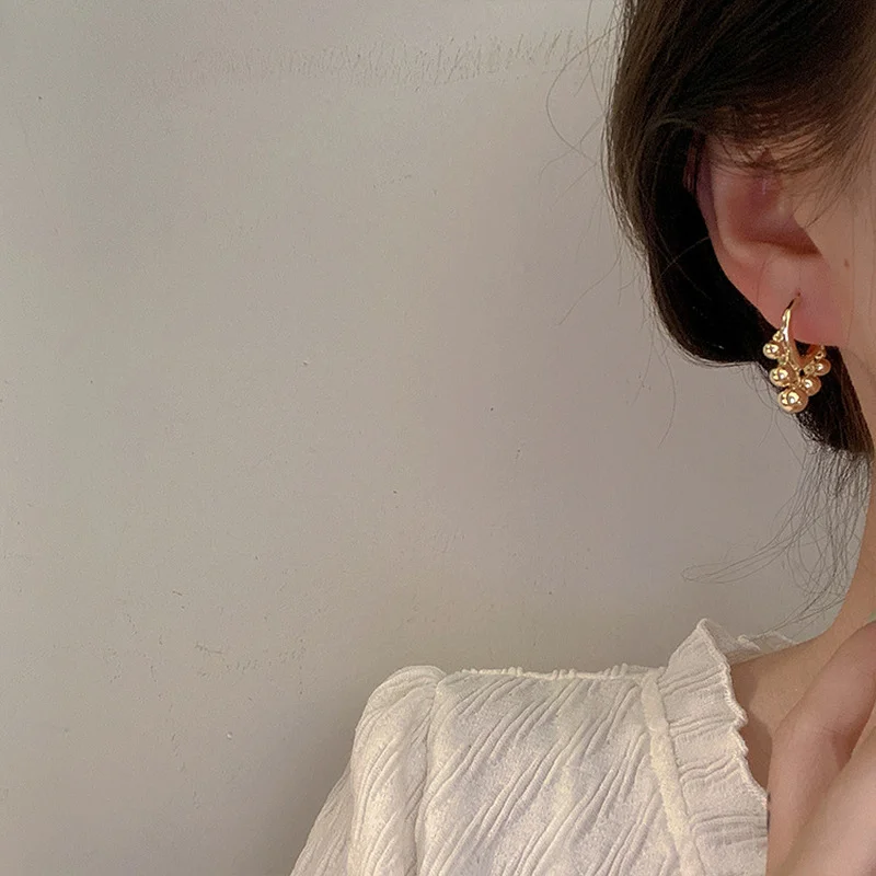 

LOVOACC Fairy 2 Styles Gold Color Metallic Sequins Hoop Earrings for Women Lady Round Ball Sequined Earrings Minimalist Jewelry