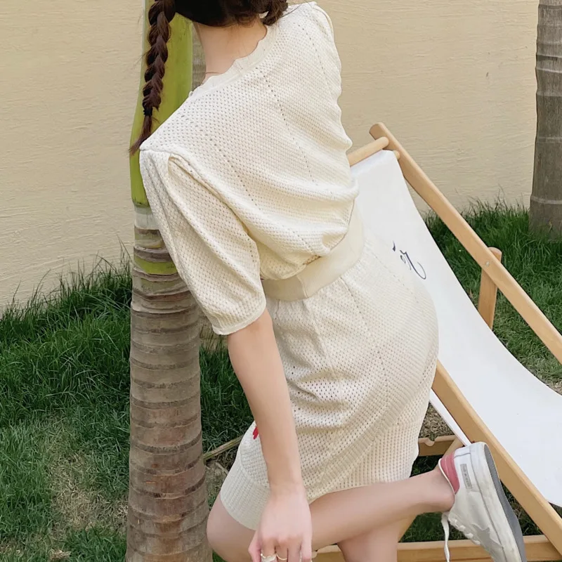 

2021 Summer Knitted Hollow Out 2 Piece Sets Womens Outfits Crop Top Embroidery Short Sleeve Pullovers +Elastic Waist Mini Skirts