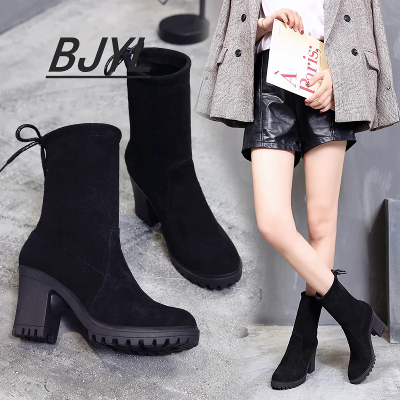 

Женская обувь, новинка осень-зима 2021, Стильные черные замшевые Модные женские ботинки на толстом каблуке средней высоты