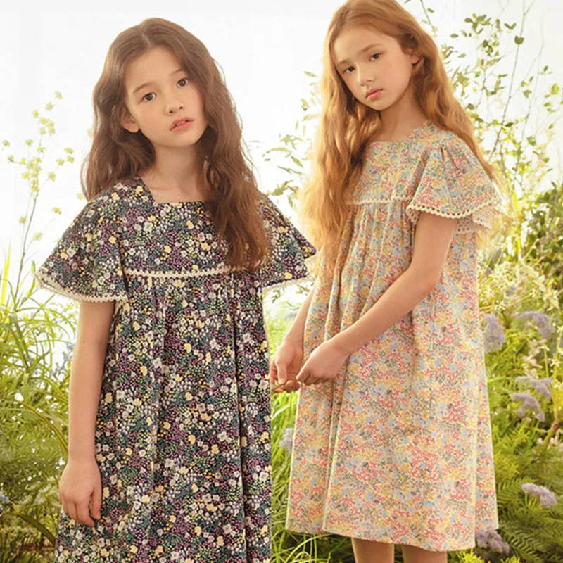 

2021Girls New Small Fly Sleeve Lace Lace DressMiddle and Older Children Small Fresh Floral Beach Princess Dress Children Clothes