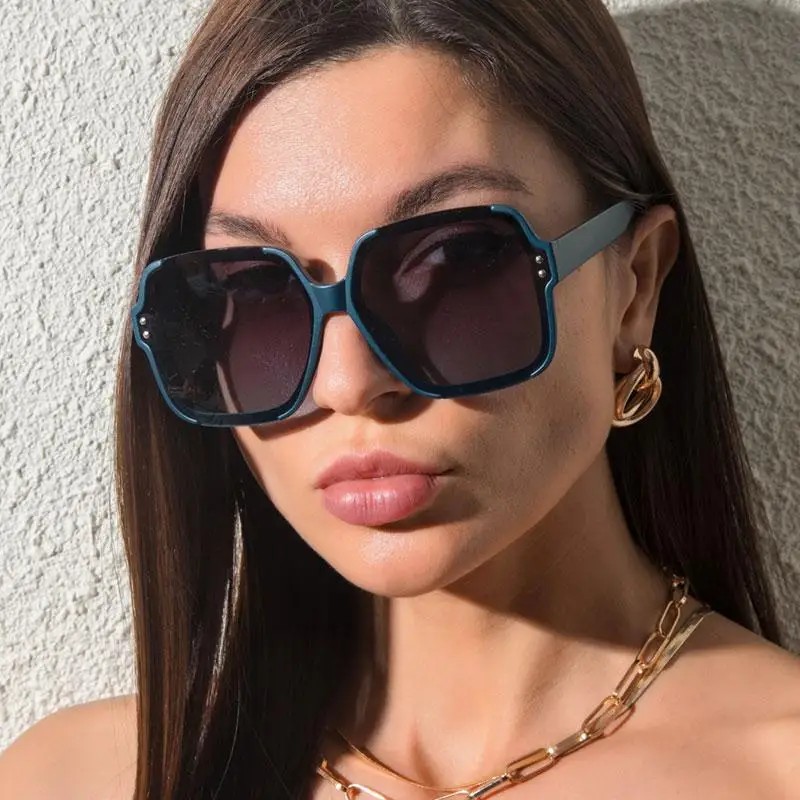 

LongKeeper Oversized Square Sunglasses Women 2021 Big Frame Rivet Decorate Sun Glasses Gradient Lens Lentes De Sol Mujer