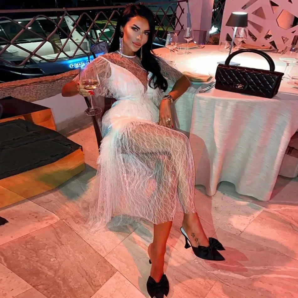 

Fashion Club Party Women's Lace Dress Round Neck Sexy Perspective Lace Patchwork Pleated Bodycon Fishtail Long Dress Vestidos