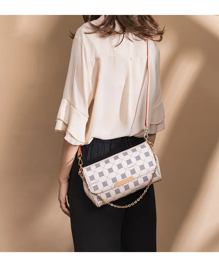 

24cm White Plaid Chain Bag , Handbag , Magnetic Flap Bag , Shoulder Bag , Print Small Square Bag , Pu Brand Design Female Bag