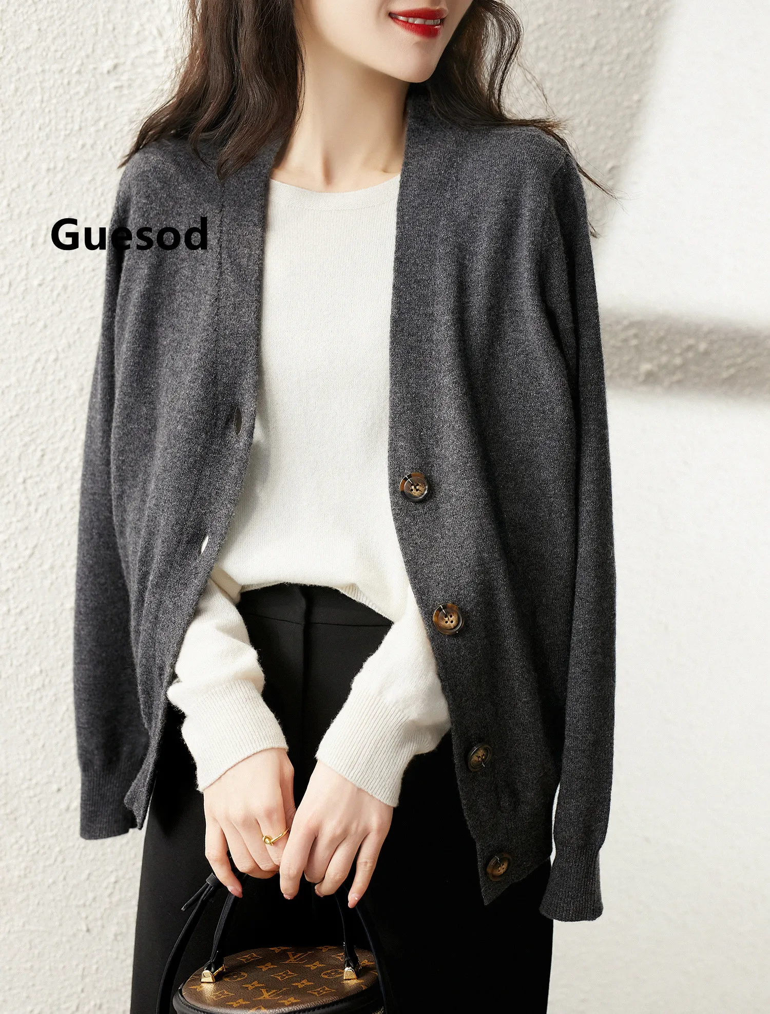 

Women Cashmere Sweater 100% Cashmere V-Neck Knitting Shirt Long Sleeve Cardigan Loose 2021 Spring Autumn Basic Outerwear Guesod