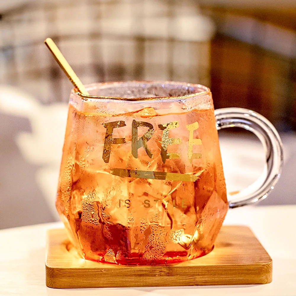 Кружка стеклянная позолоченная с геометрическим рисунком 400 мл | Дом и сад