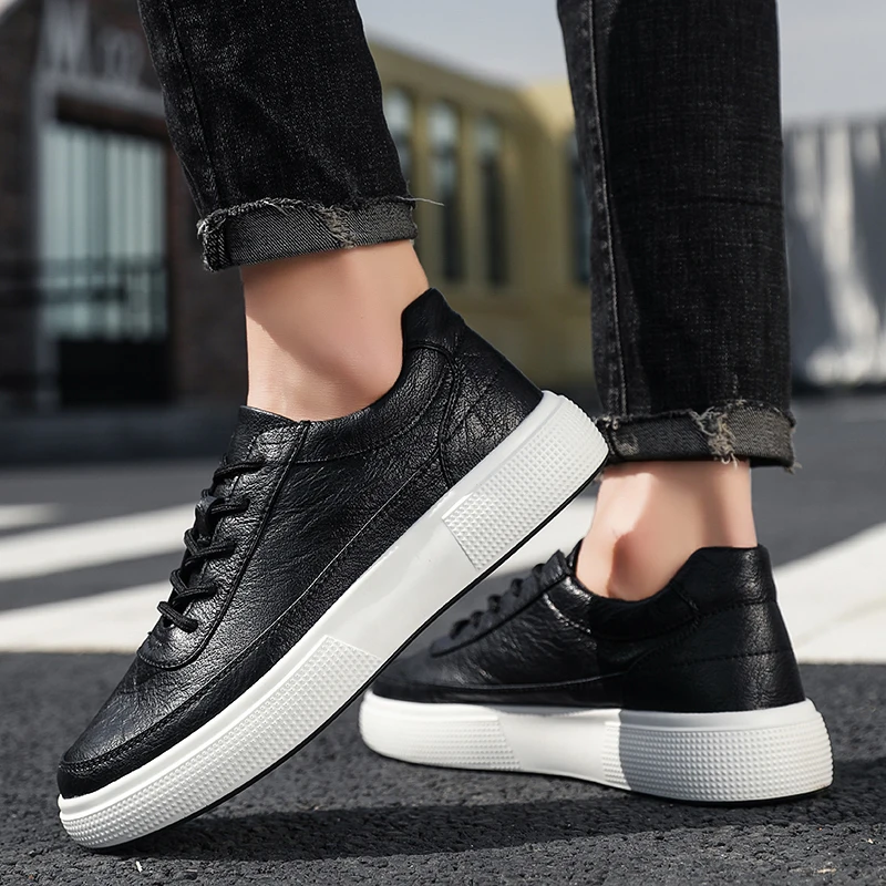 

New Men's Running Shoes White Men Sneakers Lace Up Breathable Sports Shoes Comfortable Walking Shoes Male Casual Shoes Zapatos