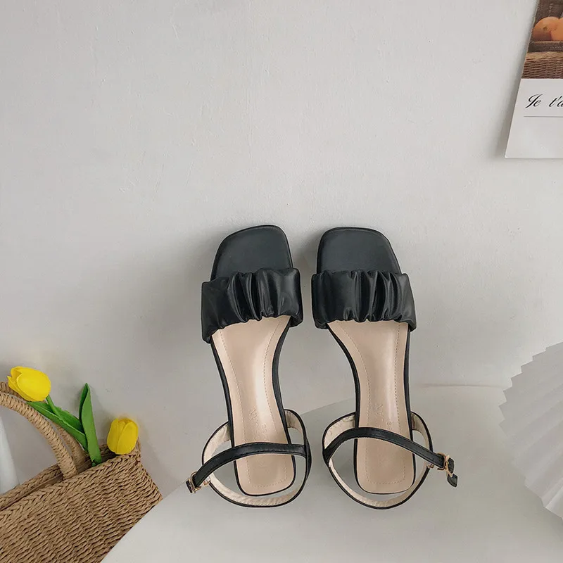 

Fashion Square Heel Womens Sandals 2020 Summer New Korean Pleated Ankle Buckle Casual High Heels Sandals Simple Rome Shoes