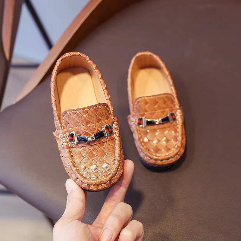 Новинка 2021 маленькие кожаные туфли для мальчиков повседневная детская модная