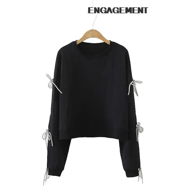 

Hoodies & Sweatshirts