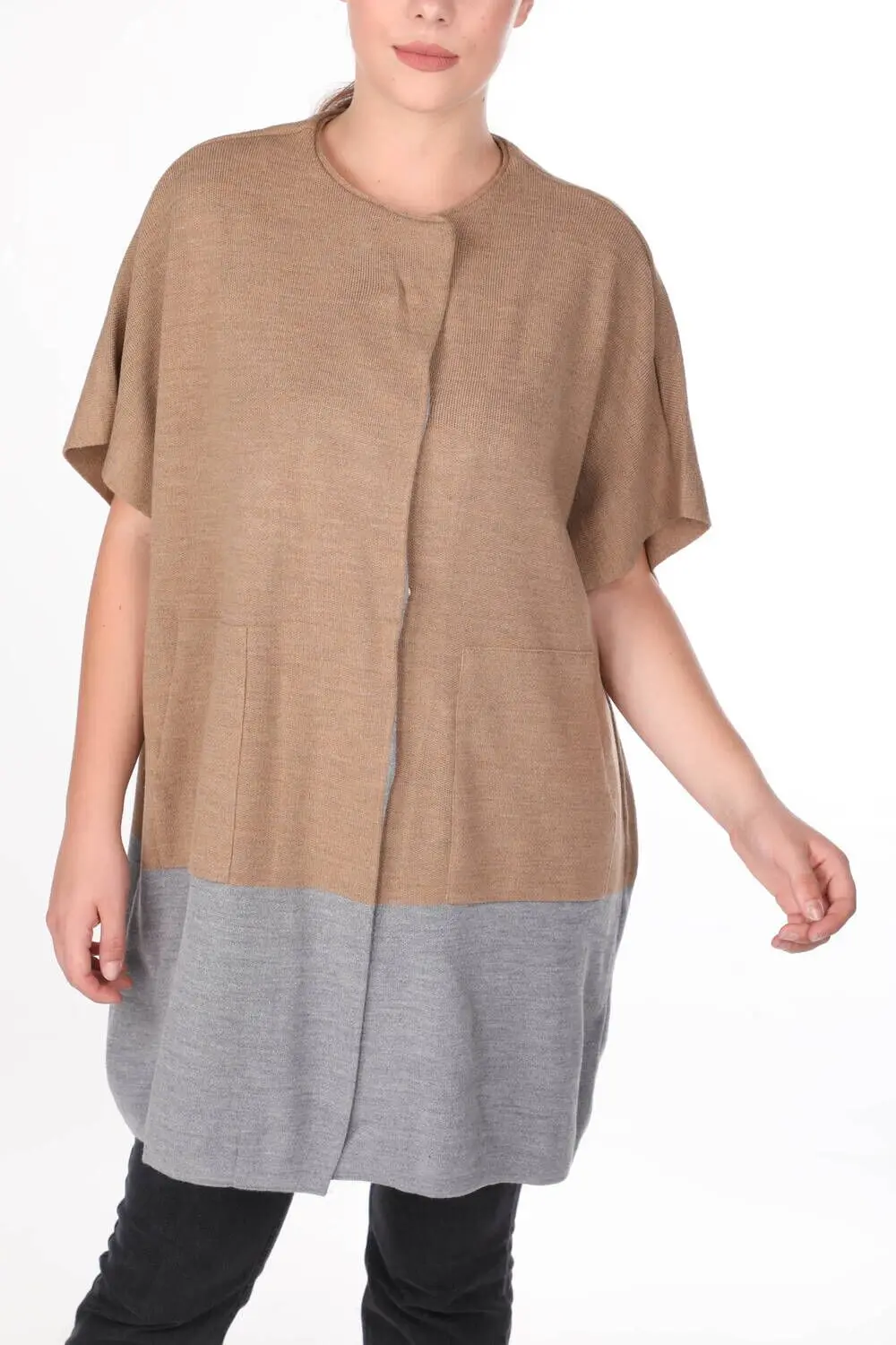 

Short Bat Sleeve Women Knitwear Cardigan