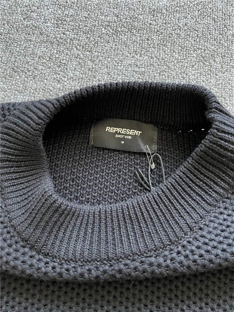 Мужской и женский свитер с металлической каймой | Мужская одежда