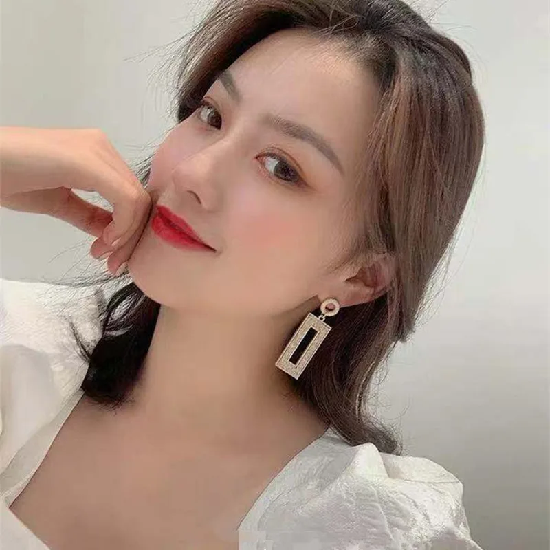 2019 новые модные геометрические полые длинные Подвесные серьги корейской версии