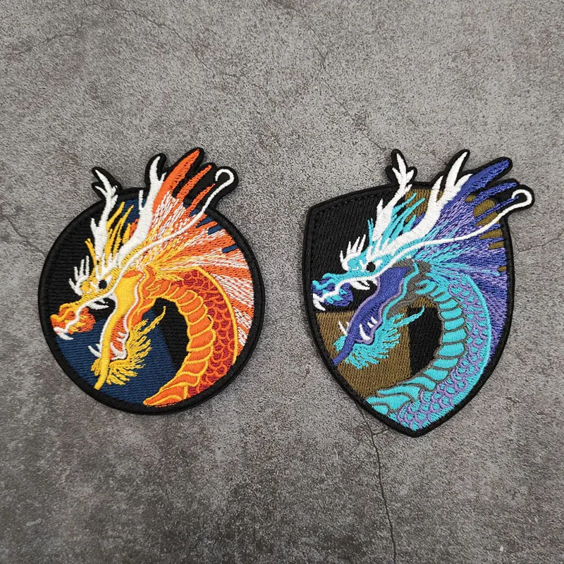 Фон с китайским драконом и вышитые патч избежать стихийных бедствий молимся