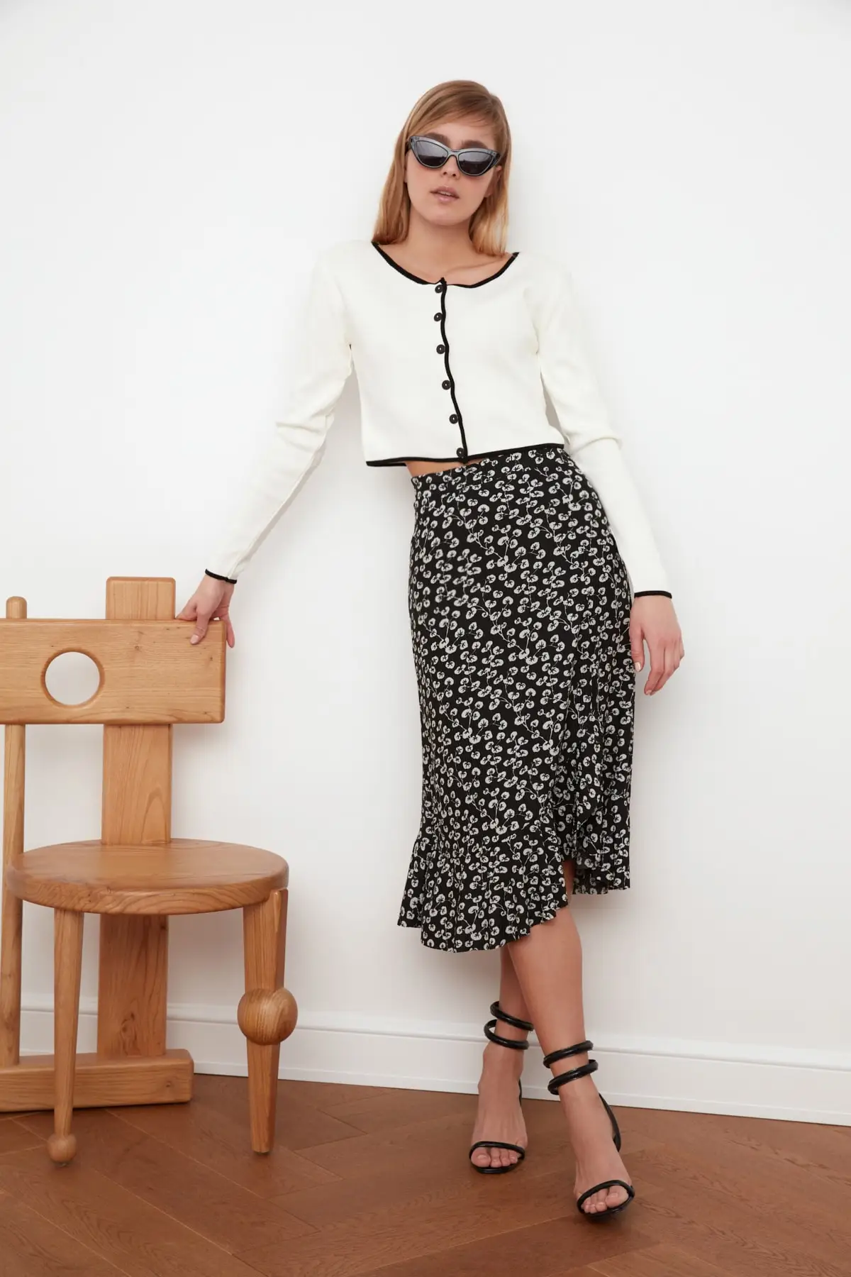 

Trendyol Flower Patterned Knitted Skirt TWOSS21ET0029