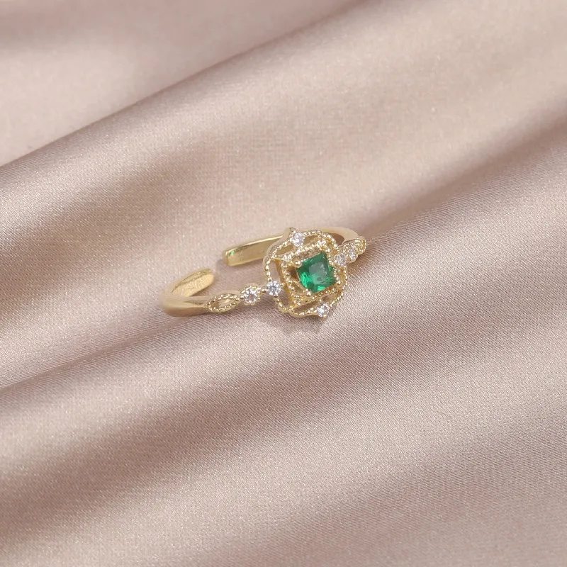 

Korea New Design Fashion Jewelry 14K Real Gold Plating Simple Emerald Square Zircon Ring Elegant Women's Daily Work Accessories