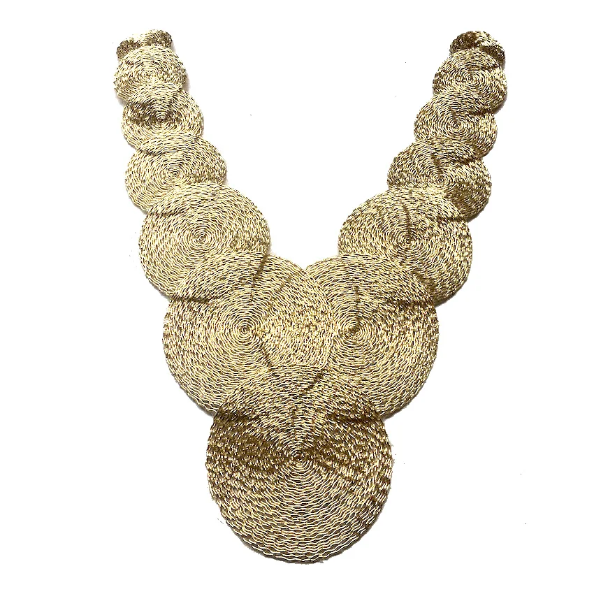 1 предмет Модный комплект золотого цвета с кружевным воротником пошив на золотые