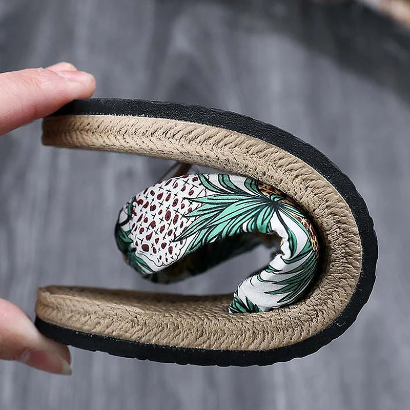 Шлепанцы женские для пляжа сандалии с ананасами удобная летняя Уличная обувь на