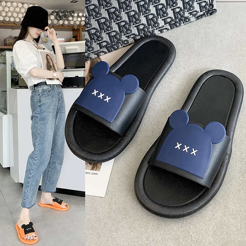 Женские шлепанцы на плоской подошве летние Нескользящие с рисунком медведя для