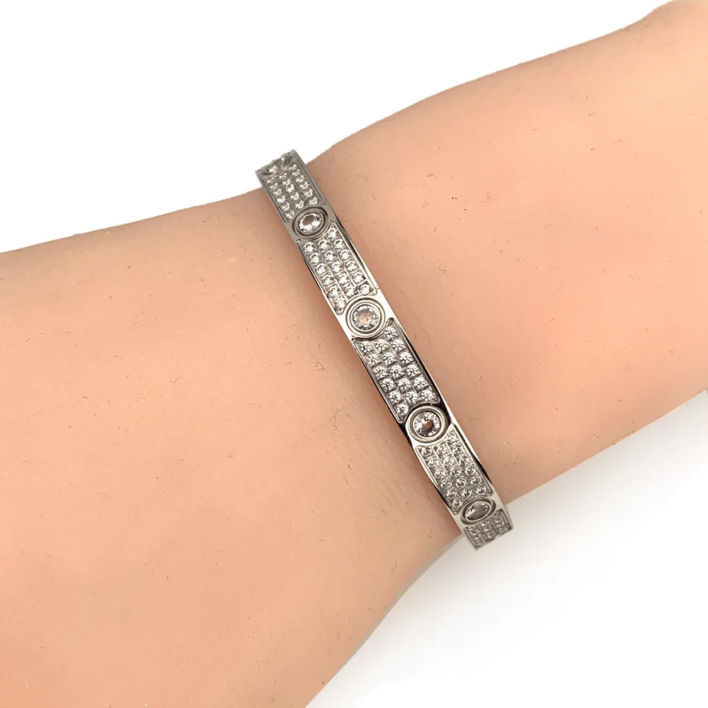 Титановая сталь кубического циркония с креплением микро паве полный камень