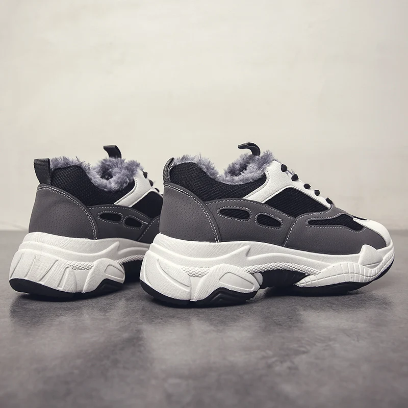 Женские кроссовки на не сужающемся книзу массивном каблуке Нескользящая обувь