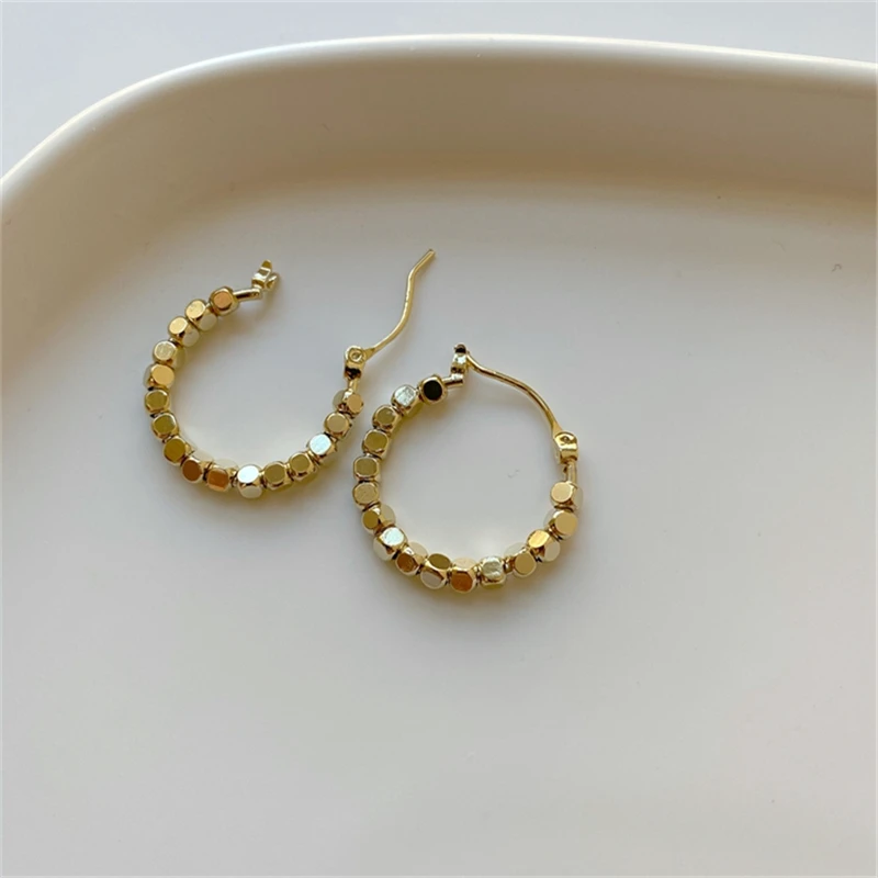

New Arrival Fashion Classic Bling Bling Tassel Earring For Women Party Jewelry Gold Color Huggie Hoop Earring Small oorbellen