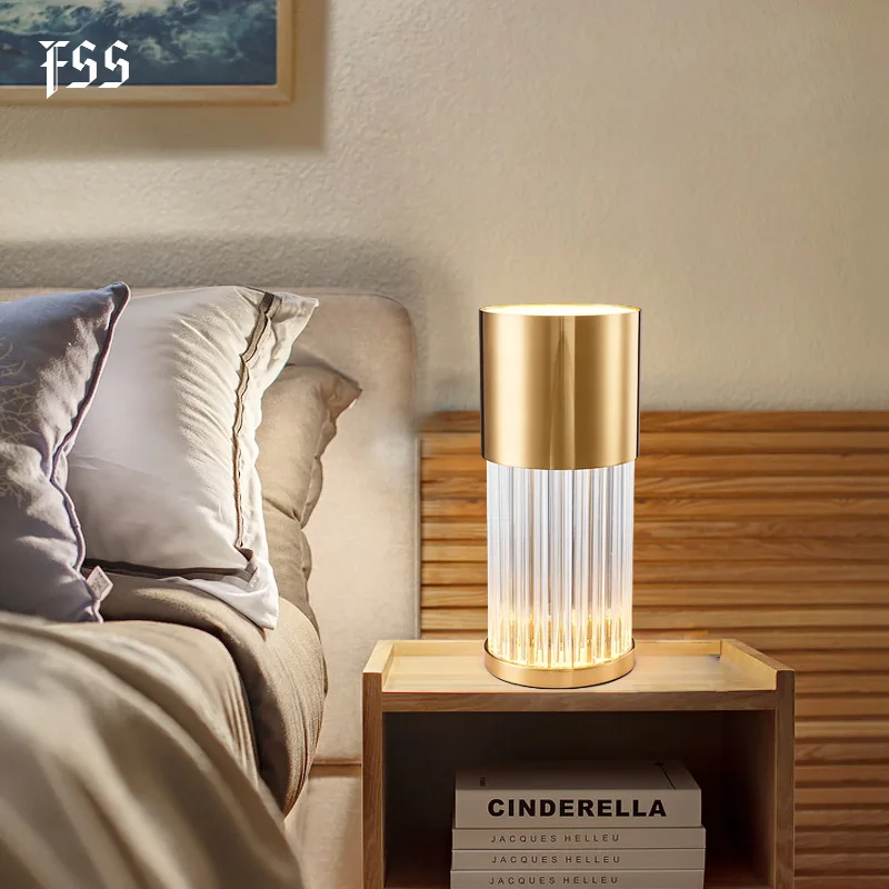 Настольная лампа FSS в современном скандинавском стиле с кристаллами золотого и