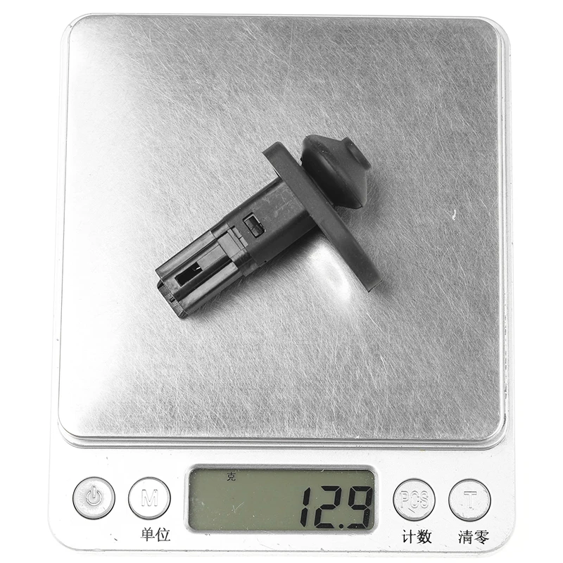 

New High Quality Car Door Lamp Switch For Mitsubishi L200 K74 2.5TD MB698713