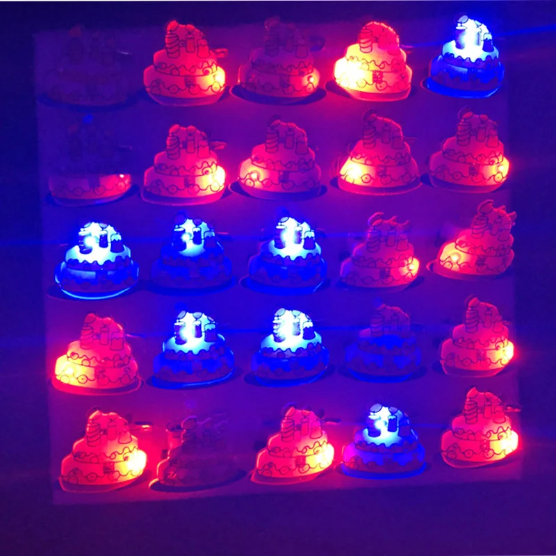 

Light up Christmas Glowing Cake Brooch Glow In The Dark Glow Flashing Cartoon Brooch Badge Luminous Decoration Toy For kid