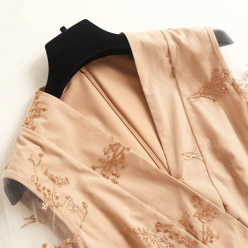 

2020 New Fashion Autumn Women Suit Elegant Office Lady 2 Piece Outfits Long Sleeve Embroidery Top and Pants Matching Sets
